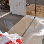 Wasser im Haus: Pfützen im Erdgeschoss Wasser im Haus: Pfützen im Erdgeschoss