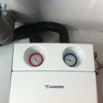 Pumpe die das Wasser zum Solarkollektor pumpt
