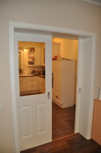 Nobilia Lucca Magnolia – Fotos unserer Landhausküche mit Schiebetür